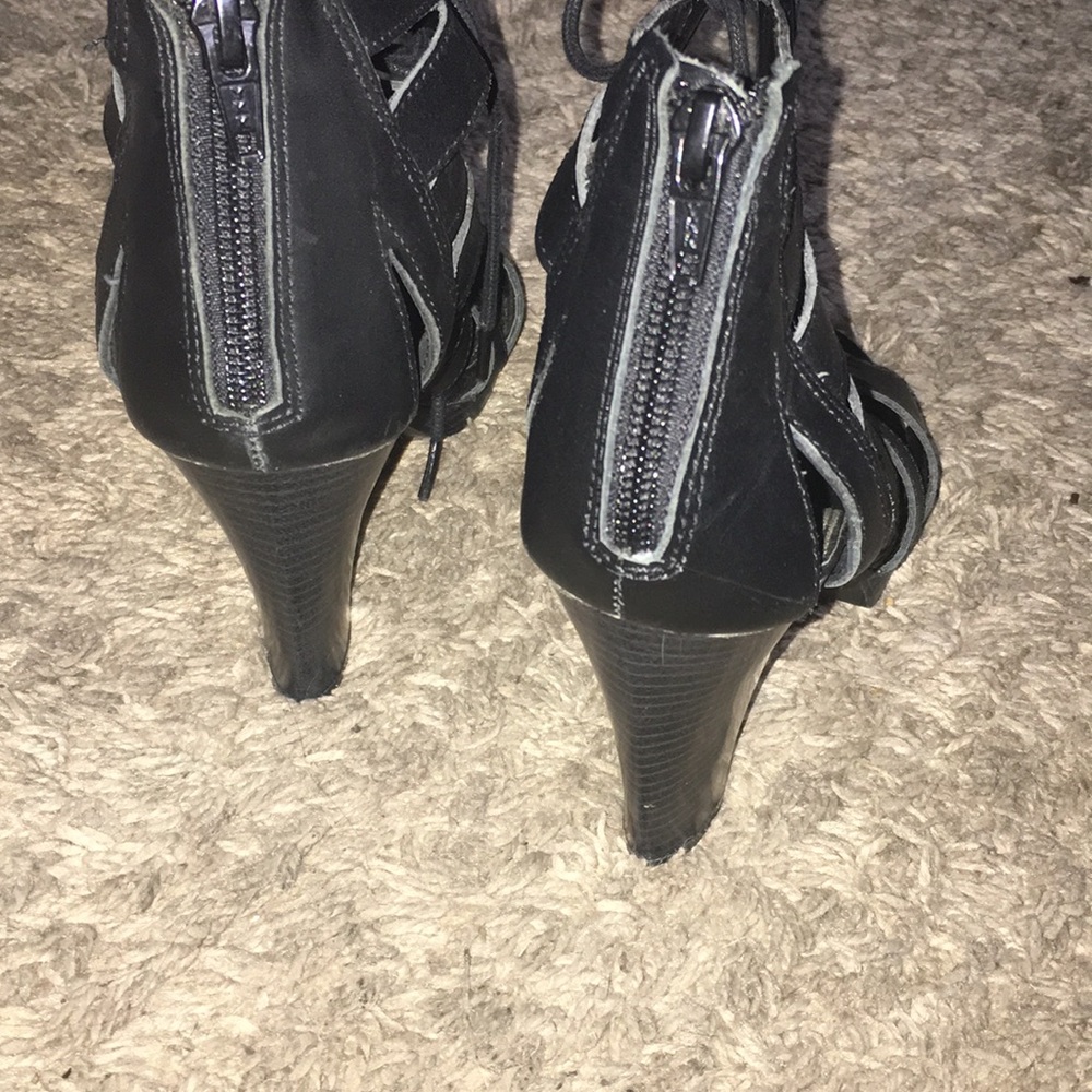 Shoes - Picture 2 of 11